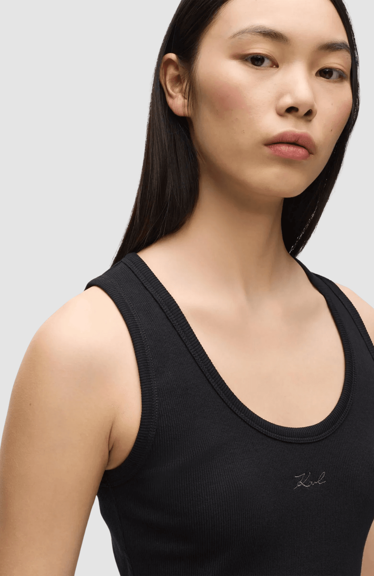 Essential Logo Commercial Tank