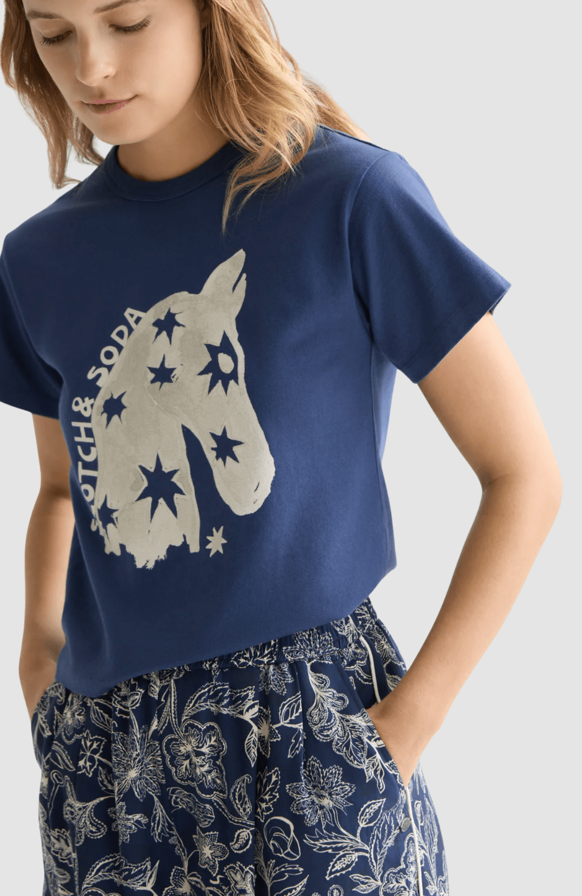 T-shirt with front artwork