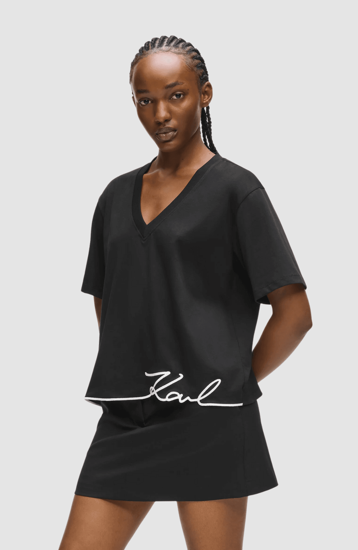 Signature Hem V-Neck T-Shirt