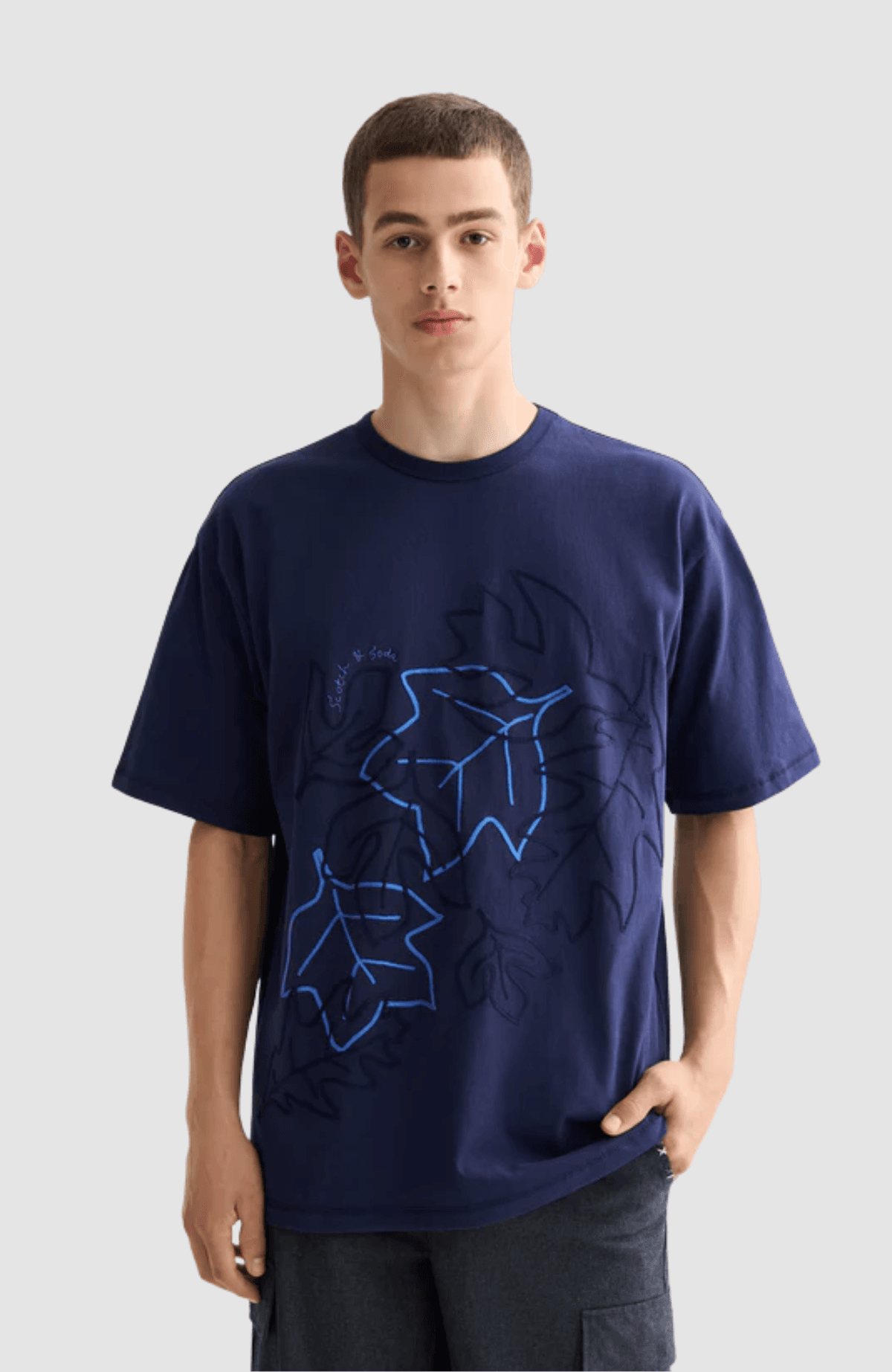 Loose fit Embroidery T-shirt