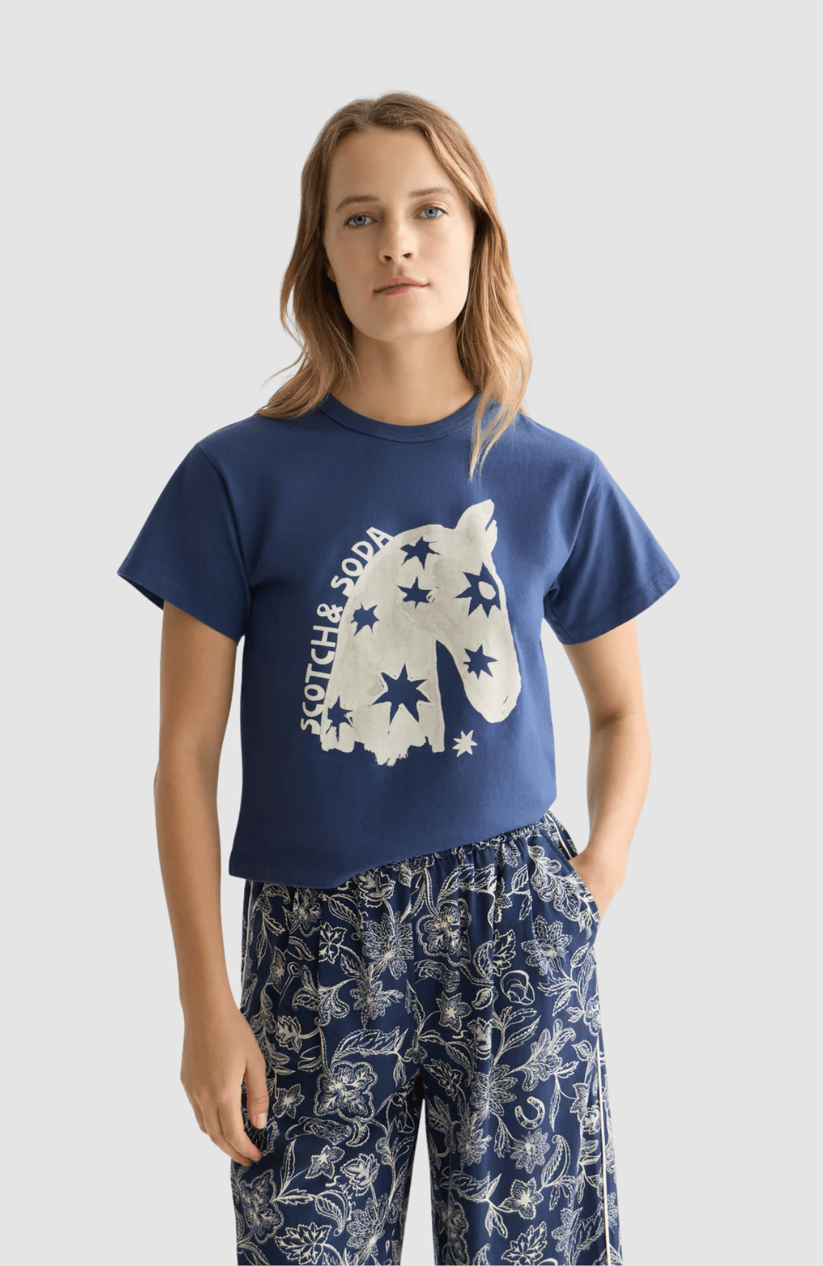 T-shirt with front artwork