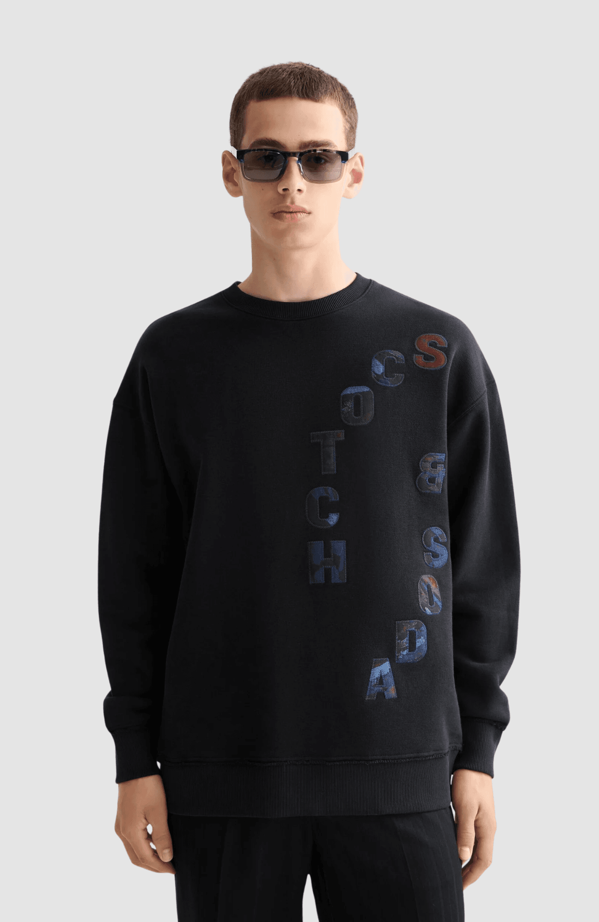 Loose FIt Applique Sweatshirt