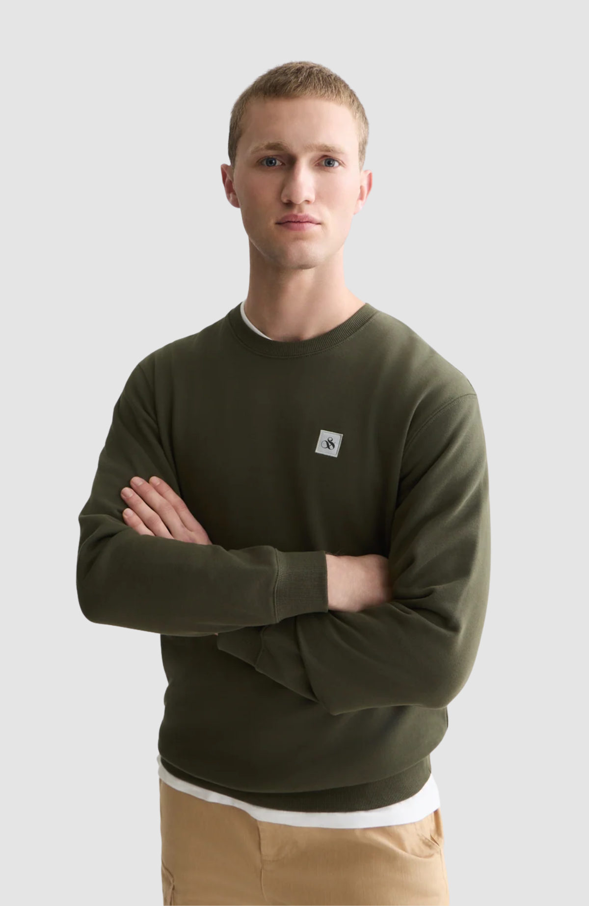 Seasonal core logo badge regularfit sweatshirt