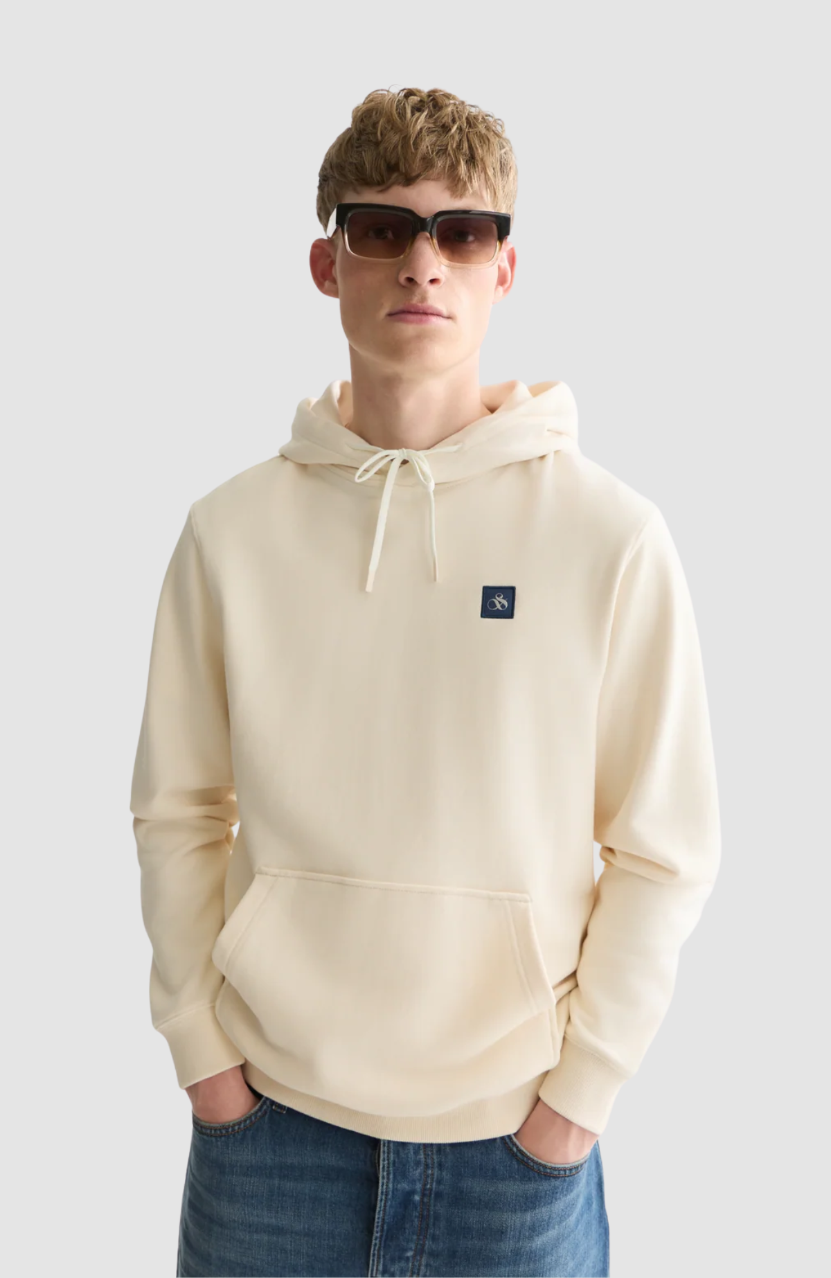 Logo badge regular-fit hoodie