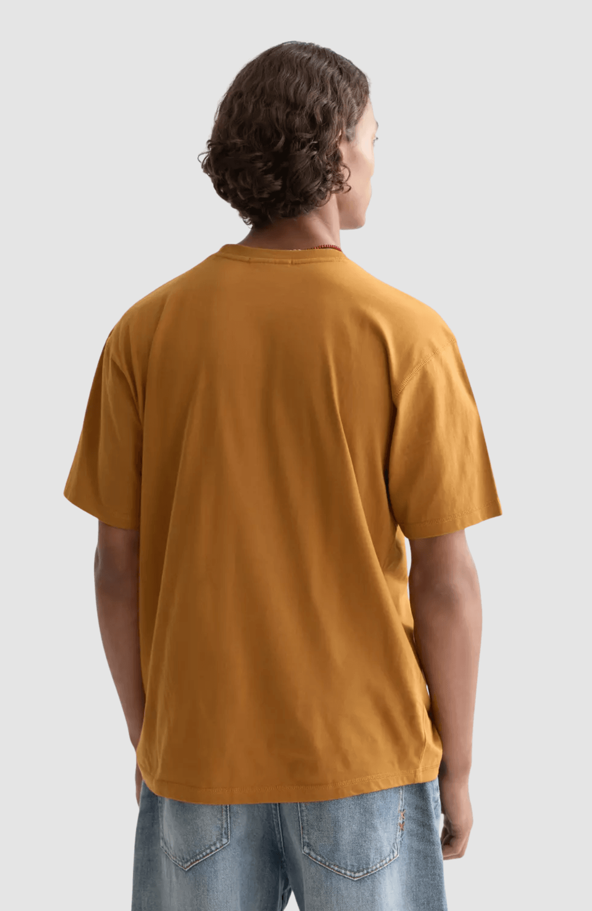 Seasonal core chest artwork relaxed-fit T-shirt